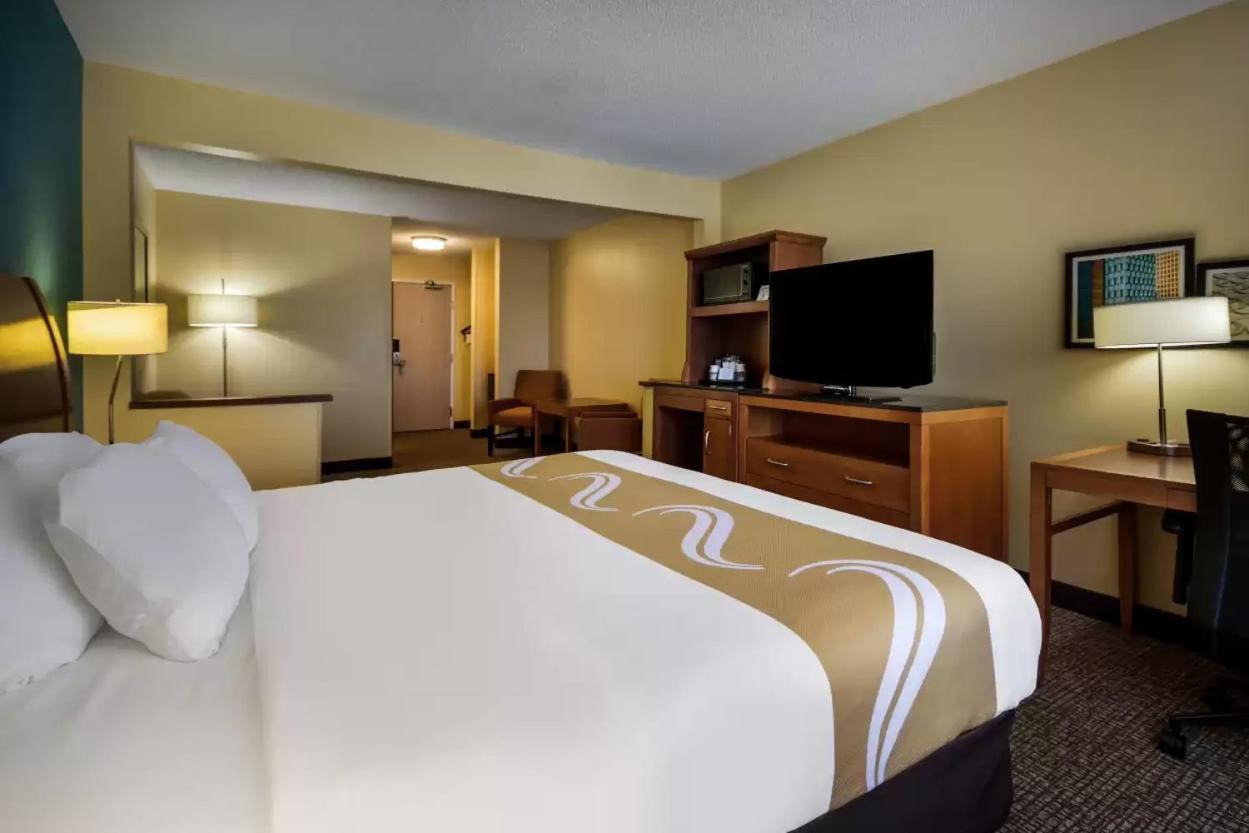 Quality Inn & Suites Bozeman Exterior photo