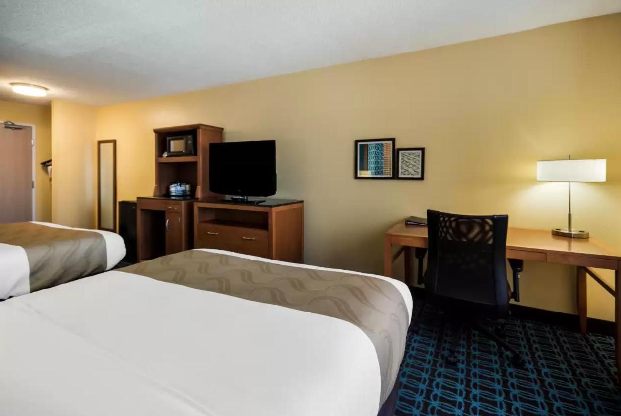 Quality Inn & Suites Bozeman Exterior photo