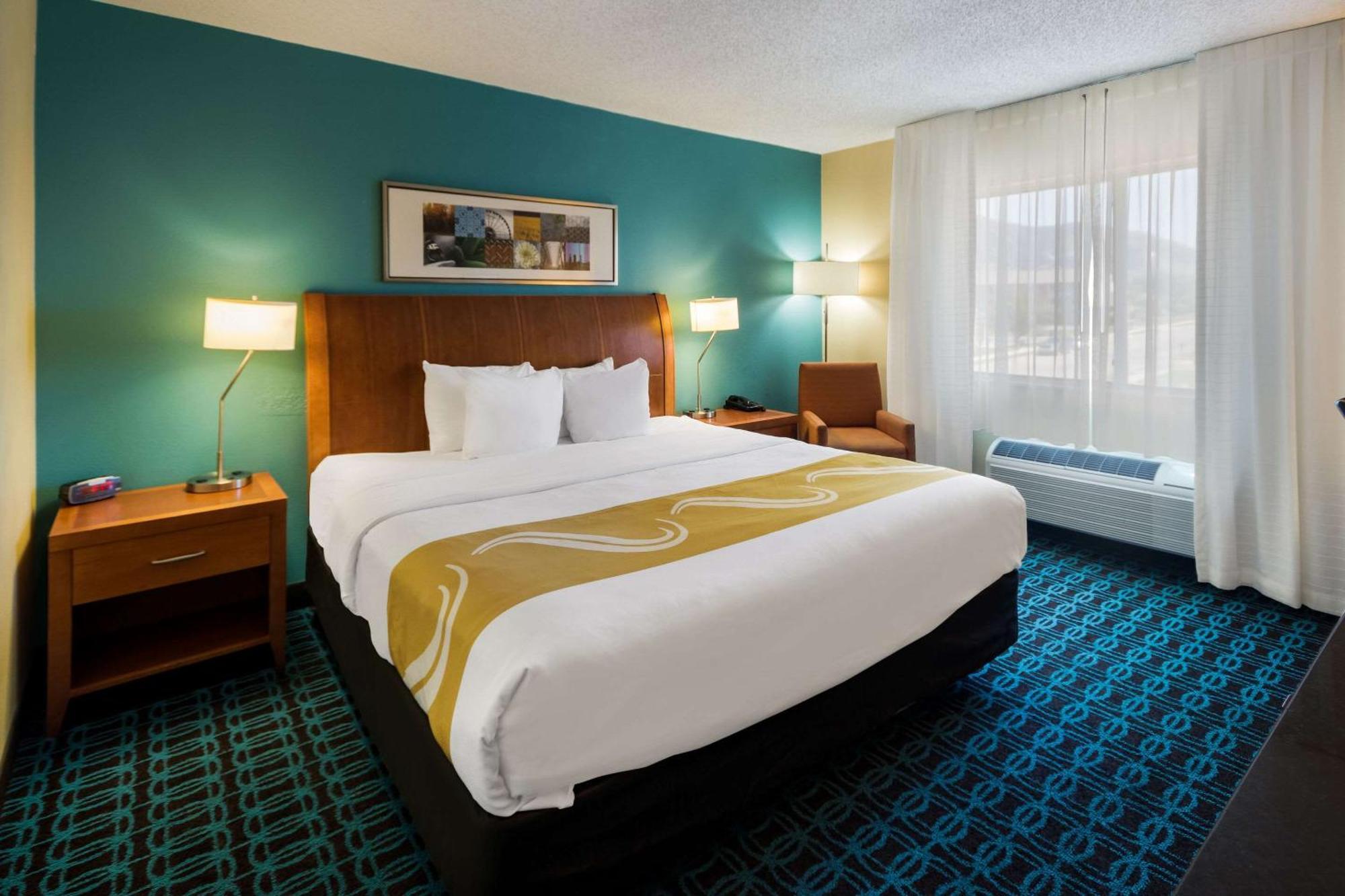 Quality Inn & Suites Bozeman Exterior photo