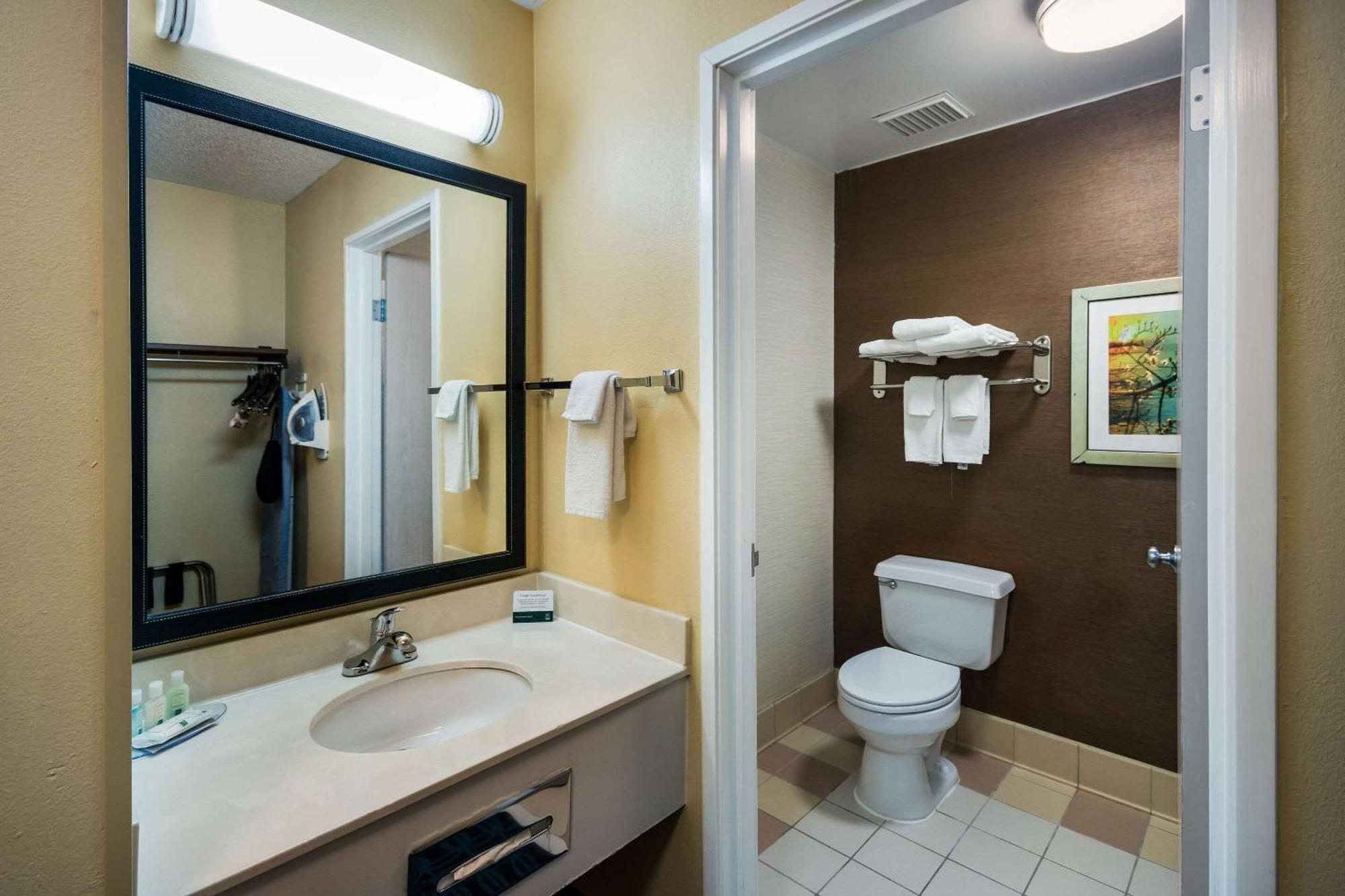 Quality Inn & Suites Bozeman Exterior photo