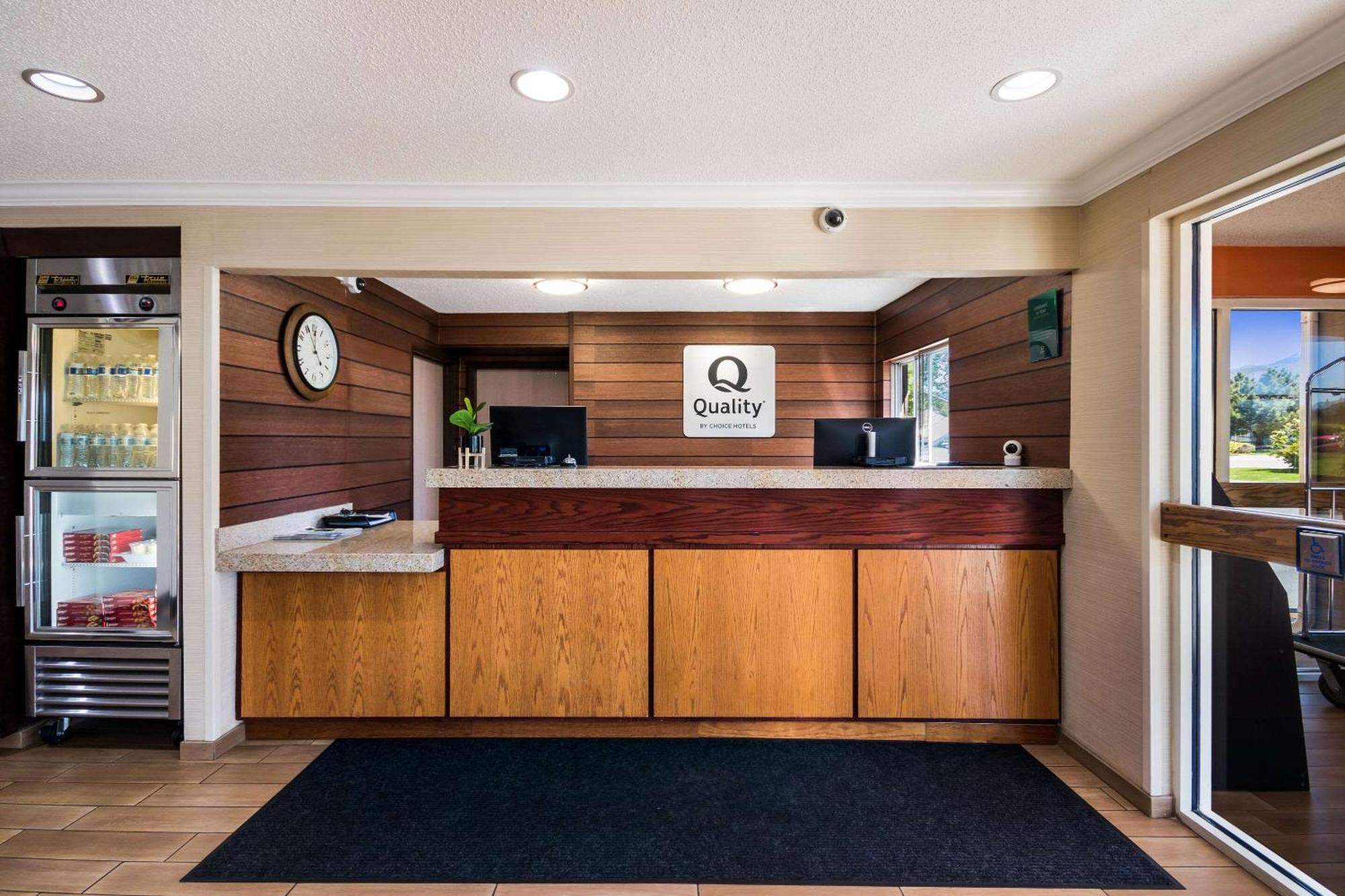 Quality Inn & Suites Bozeman Exterior photo